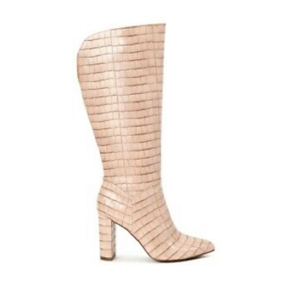 Scoop Bone High Heeled Boot - Picture 3 of 8